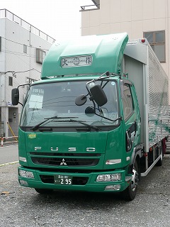 4tウイング車の画像です。本画像をクリックすると詳細画像が別画面で開きます。 4tウイング車